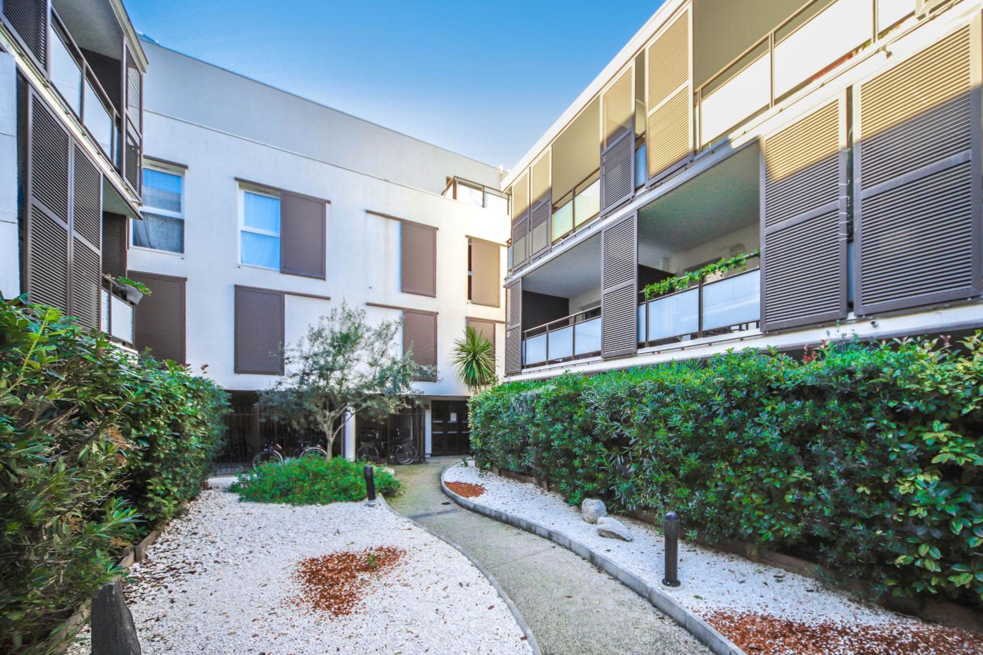 T2 Florescence Proche Montpellier Parking カステルノ・ル・レ エクステリア 写真